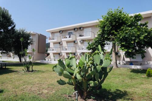 Hotel Sarti Beach - image 10