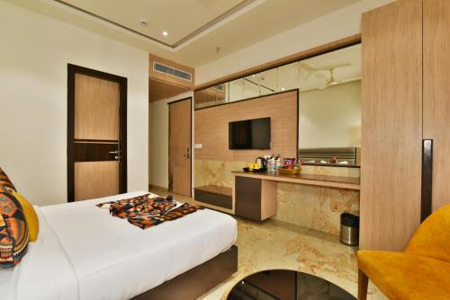 room detail thumbnail 0