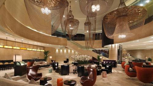 307607510 Crowne Plaza Wuxi Taihu by IHG