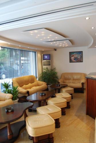Italia Hotel - image 11