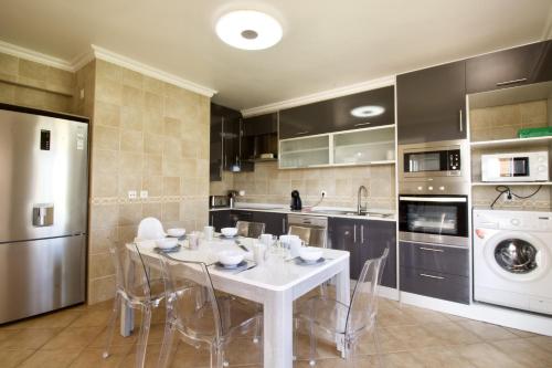 Kitchen, Villa Rosa - with private pool near Aqualand Algarve