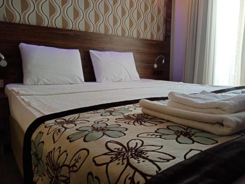 Dolphin Apart Hotel - image 13