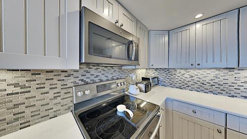 Ocean Creek South Tower KK9 2BR 2BA Oceanfront Condo - image 3