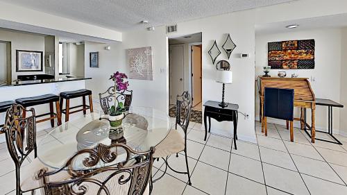 Sands Beach 714 2BR 2BA Oceanfront Condo near popular Shore Drive - image 9