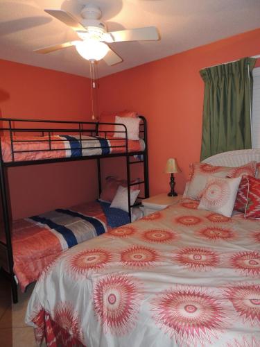 Sands Beach 815 2BR 2BA Oceanfront Condo near popular Shore Drive - image 2