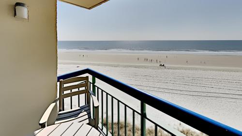 Oceans 504 2BR 2BA Oceanfront Condo - main image