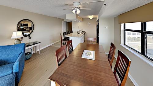 Oceans 504 2BR 2BA Oceanfront Condo - image 2