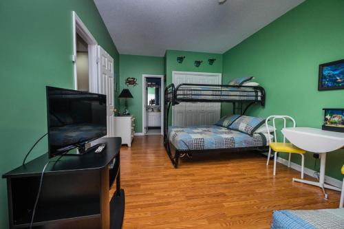Pelican Manor C 4BR 4BA 2nd Row Condo - image 12