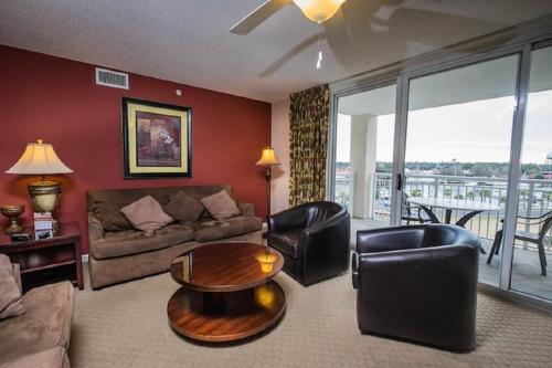 Barefoot Yacht Club Tower 1 504 4BR Condo - main image