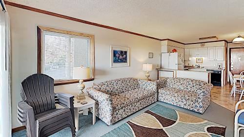 APATB IV M217 2BR 2BA Ocean View Condo near popular Shore Drive - image 4