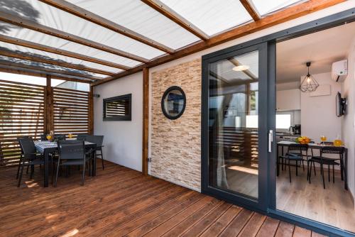 Mobile Home Pirovac 33
