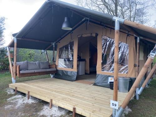 Schrikken acuut zak Safaritent vakantiecentrum Sonnevanck in Spier, Netherlands - reviews, prices | Planet of Hotels Schrikken acuut zak Safaritent vakantiecentrum Sonnevanck in Spier, Netherlands - reviews, prices | Planet of Hotels