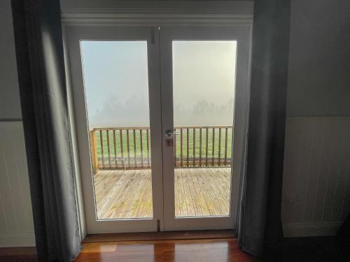 THE GELLI HOUSE-A RESTORED OLD FARM HOUSE in Gellibrand