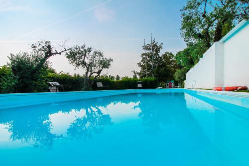 Swimming pool, Lake & Country Holidays in Bussolengo