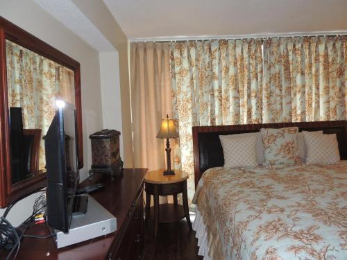 Sands Ocean 219 2BR 2BA Street View Condo near popular Shore Drive - image 8