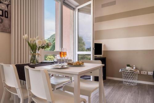 Superior One-Bedroom Apartment with Balcony