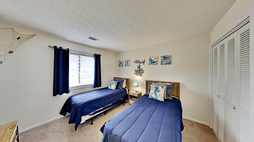 Shipwatch Pointe II L105 2BR 2BA 2nd Row Condo near popular Shore Drive