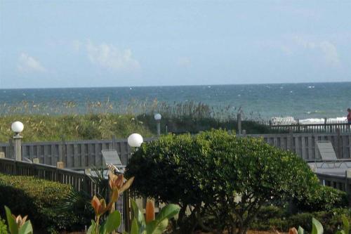 APATB IV G143 2BR 2BA Ocean View Condo near popular Shore Drive - image 9