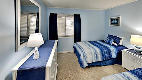 Pelicans Watch 203 3BR 2BA Oceanfront Condo near popular Shore Drive - image 3
