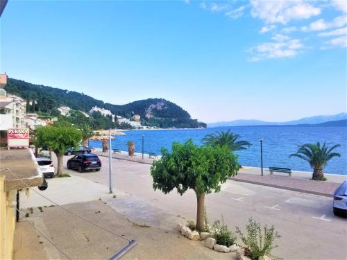 Stone house at the small port - with 2 studio`s - Apartment - Živogošće