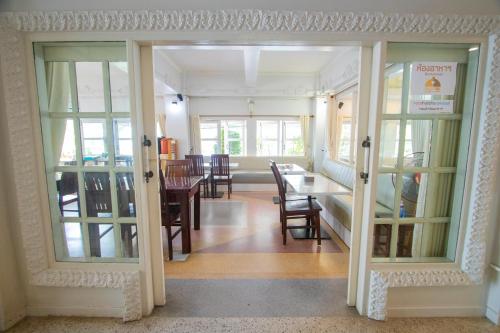 Anchalee Resort - 레스토랑