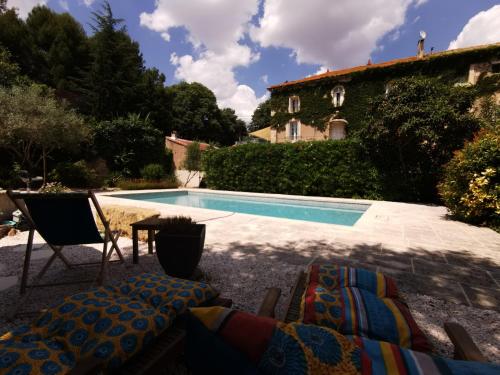Úszómedence, Les Chambres du Lavoir Vert in Tourbes