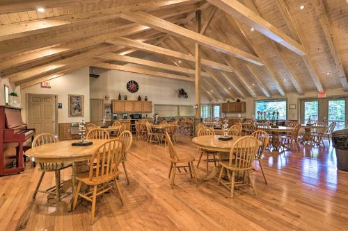 Luxurious Cabin with Wraparound Porch and Pool Access!
