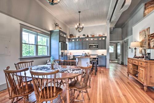 The Ruebling House Bright, Modern, and Renovated! in Defiance, USA