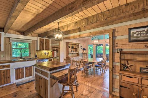 Spacious Sky Valley Home with Resort Perks! in Dillard, USA