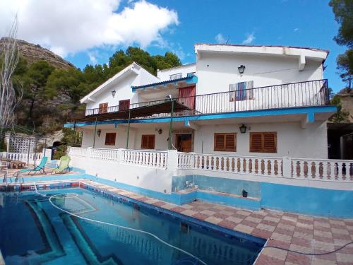 . Picturesque Villa in Chulilla with Private Pool