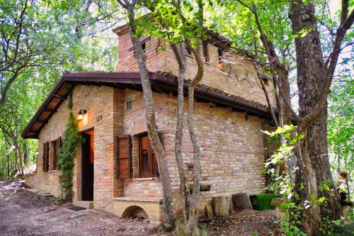 CHALET NEL BOSCO SARNANO gîte à louer Gualdo