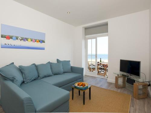 Picture of Pass The Keys Stunning Beach Front Luxury Apartment With Balcony