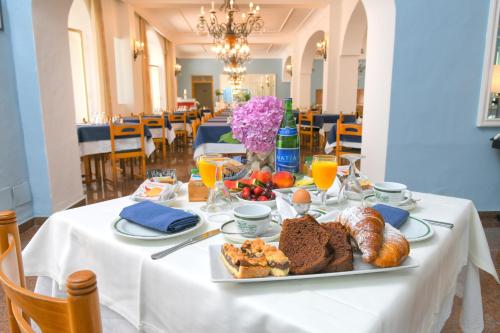 Ресторан, Hotel Pineta in Ischia Island