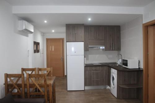 APARTAMENTOS TURISTICOS ARANZAZU in Losar De La Vera