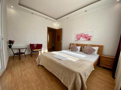 2 bedrooms, 2 beds