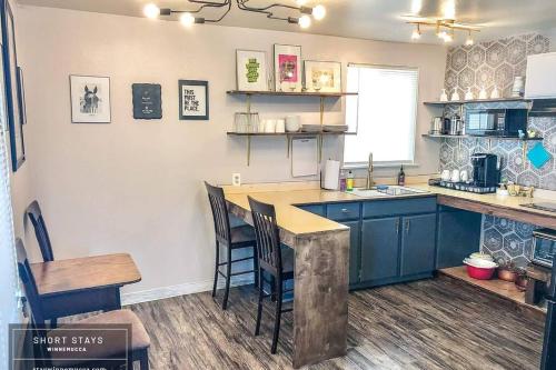 The Bunk House: downtown stage stop + dog friendly - image 2