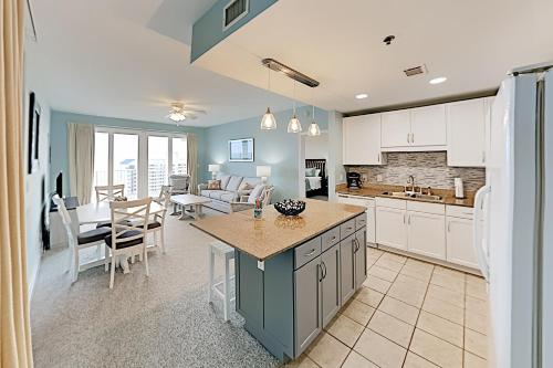 Just Chill Inn - Huge Balcony & Gulf Views - Pools condo - image 5