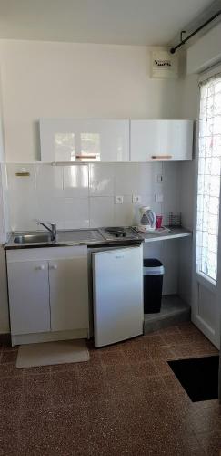 Studio with Mountain View