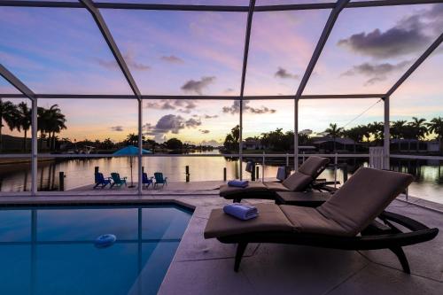 Villa Amazing View - Western rear exposure spectacular sunsets & Pool! - Roelens Vacations Cape Coral