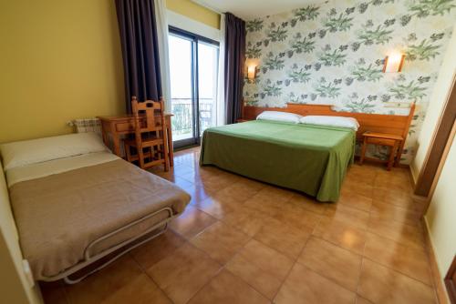 Double or Twin Room with Extra Bed (2 Adults + 1 Child) image 5