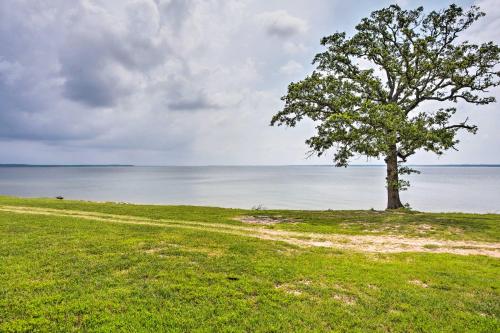 Pottsboro Condo with Lake Texoma Beach Access! - image 37