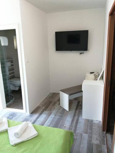 Apartment - Ground Floor image 5
