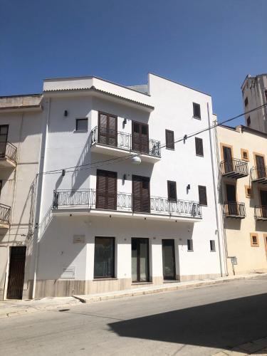 Porta del Golfo Apartments & Suites