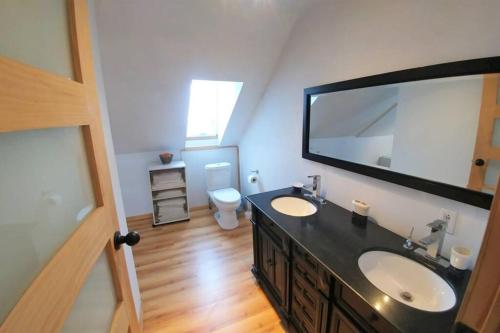2 levels ° 9 Beds/3 Bds ° IDEAL LARGE FAMILY