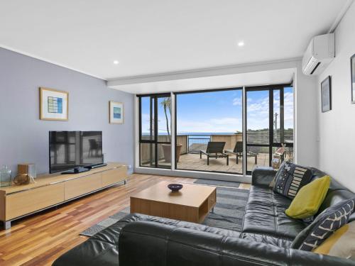 APARTMENT 10 PACIFIC APARTMENTS - FREE WIFI!