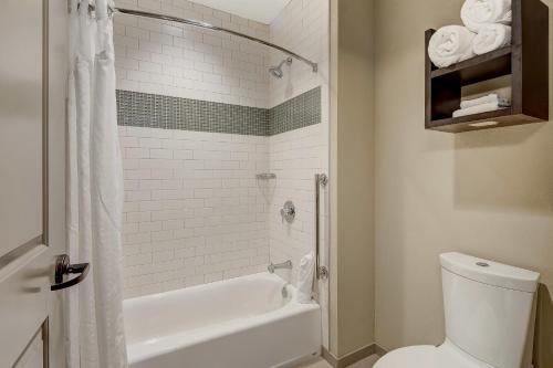 Staybridge Suites Baltimore - Inner Harbor an IHG Hotel - image 14