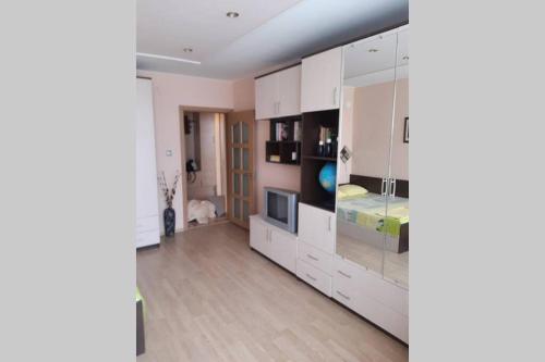 Самостоятелен апартамент на брега на морето Обзор in Obzor