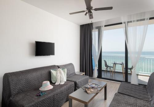 Grand Dodo's Triada Seaview Studios in Agia Triada (Thessaloniki)