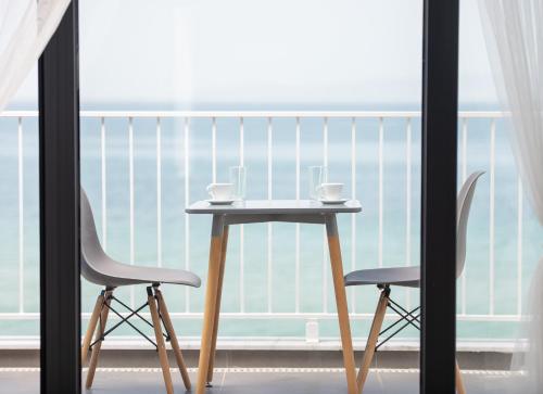 Grand Dodo's Triada Seaview Studios 3