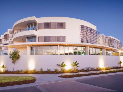 COTTON BEACH ROOF TOP 113 WITH OCEAN VIEWS